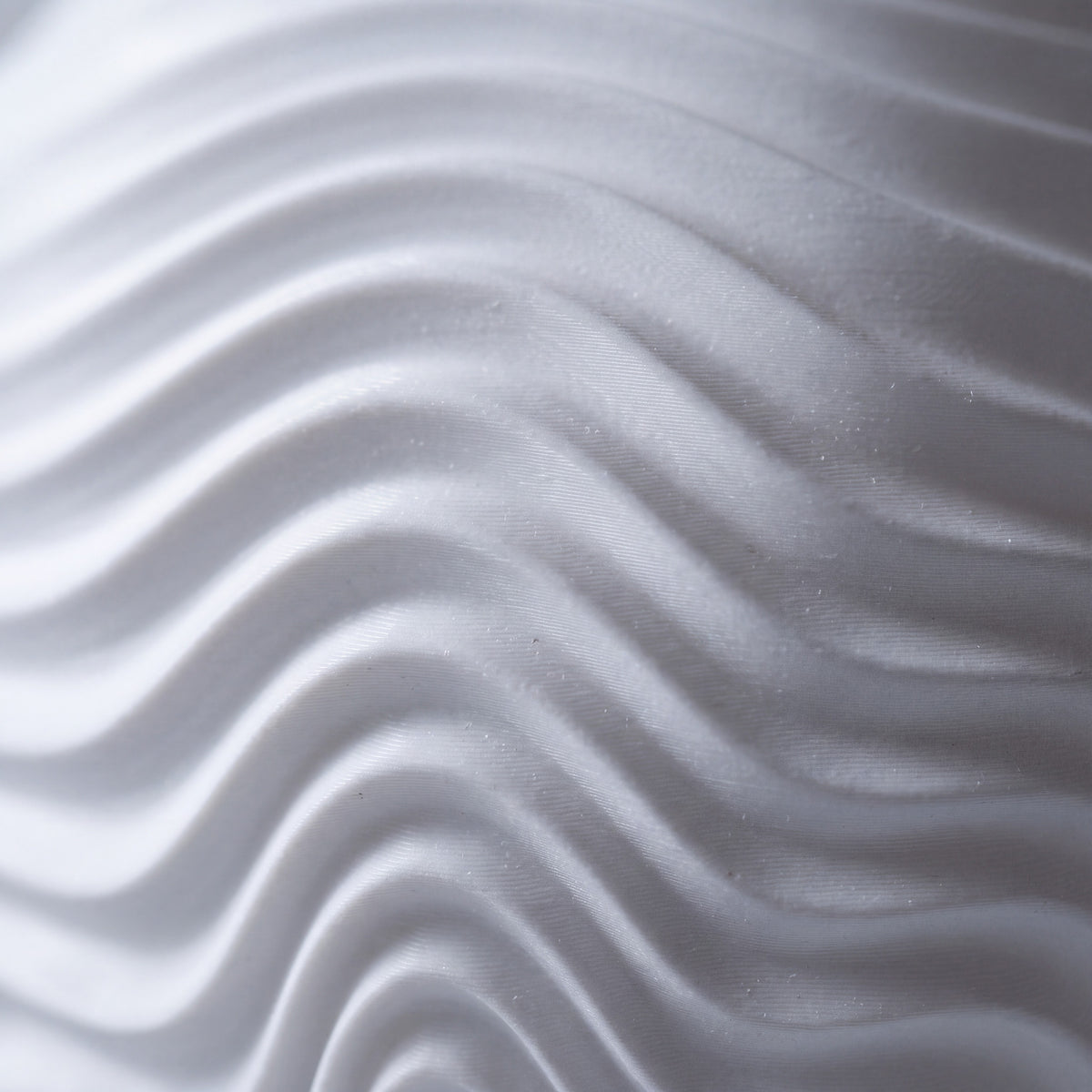 Sirocco : la grande lampe inspirée des dunes du désert