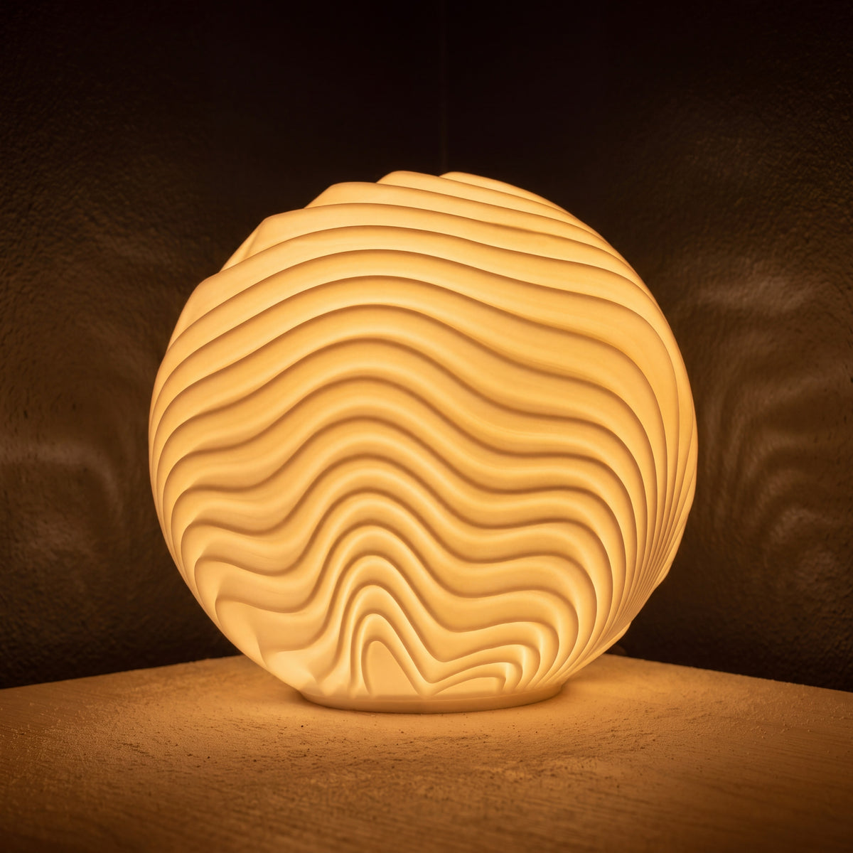 Sirocco : la grande lampe inspirée des dunes du désert